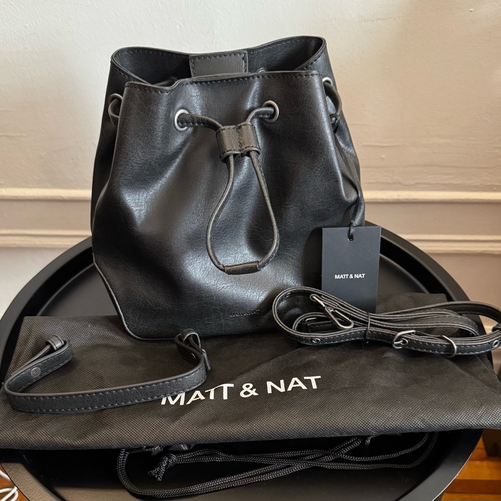 Matt & Nat Dupont Bucket Bag – Vegan, Eco-Friendly & Chic - Black, NWT